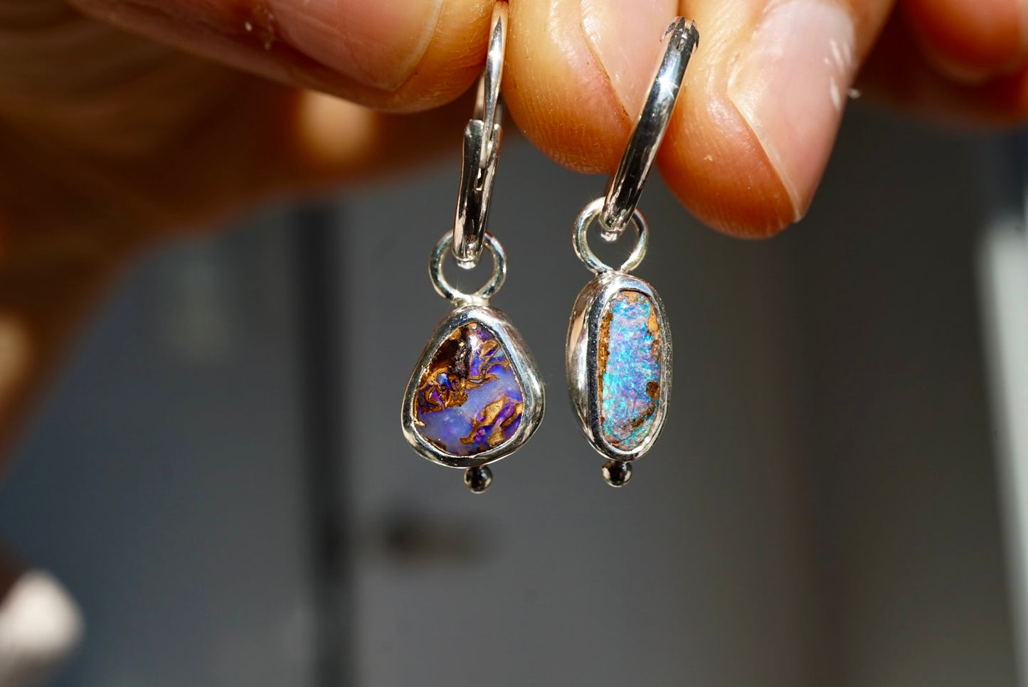 Cosmic Horizon Opal Hoops