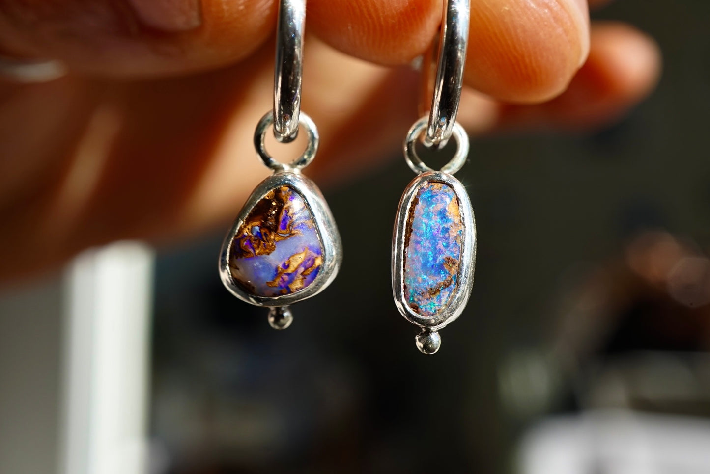 Cosmic Horizon Opal Hoops