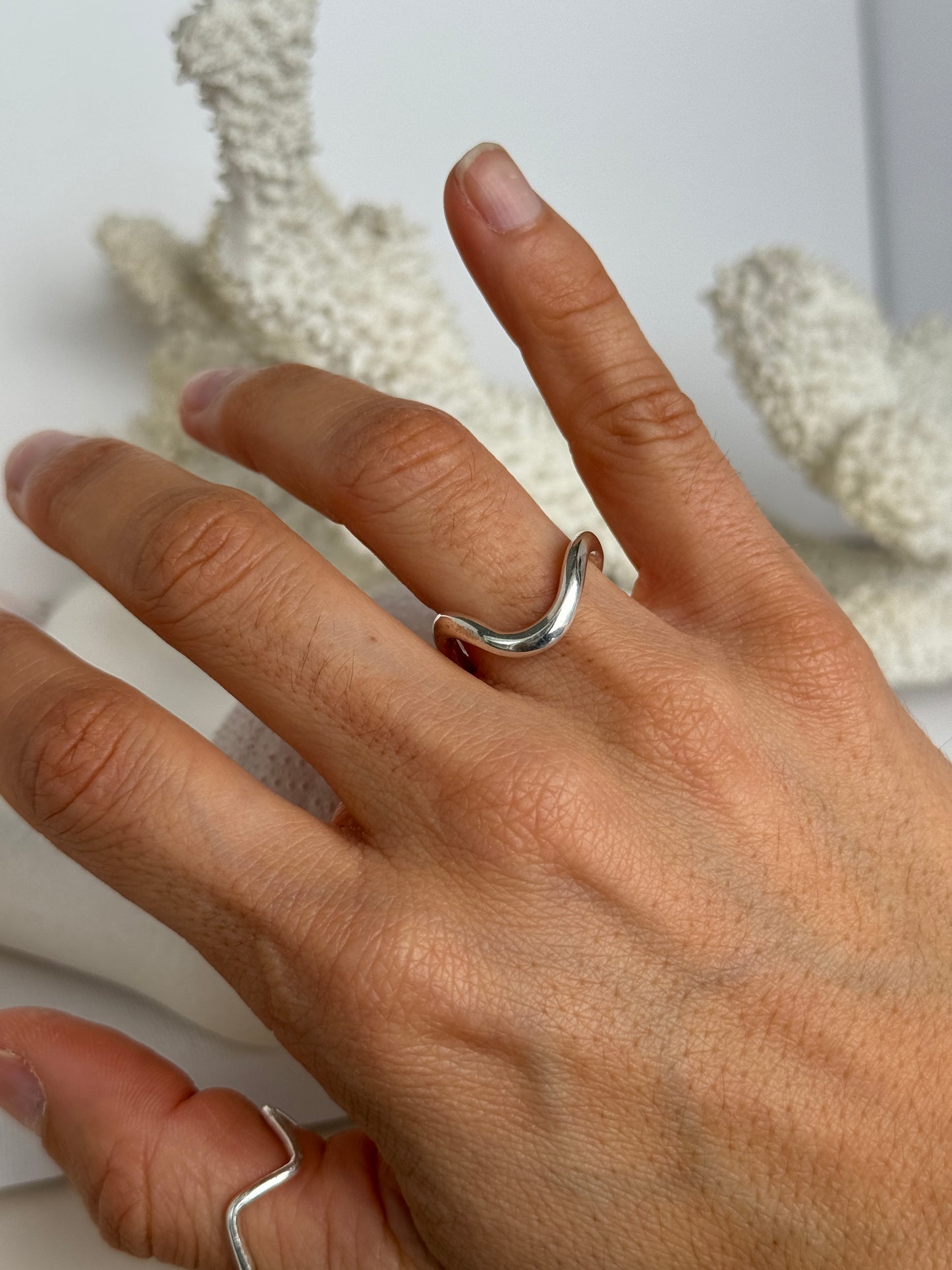 Wavie Ring