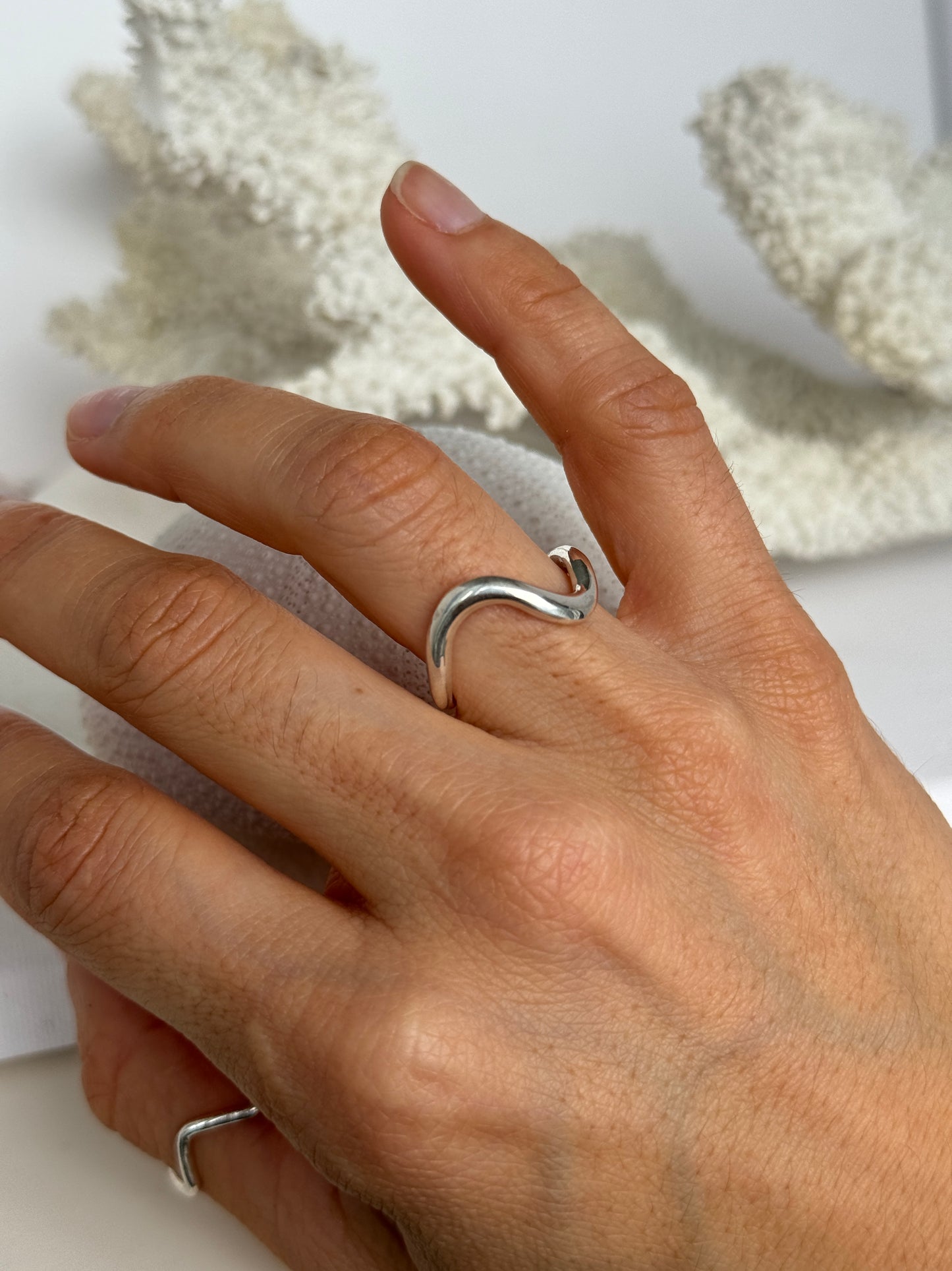 Wavie Ring