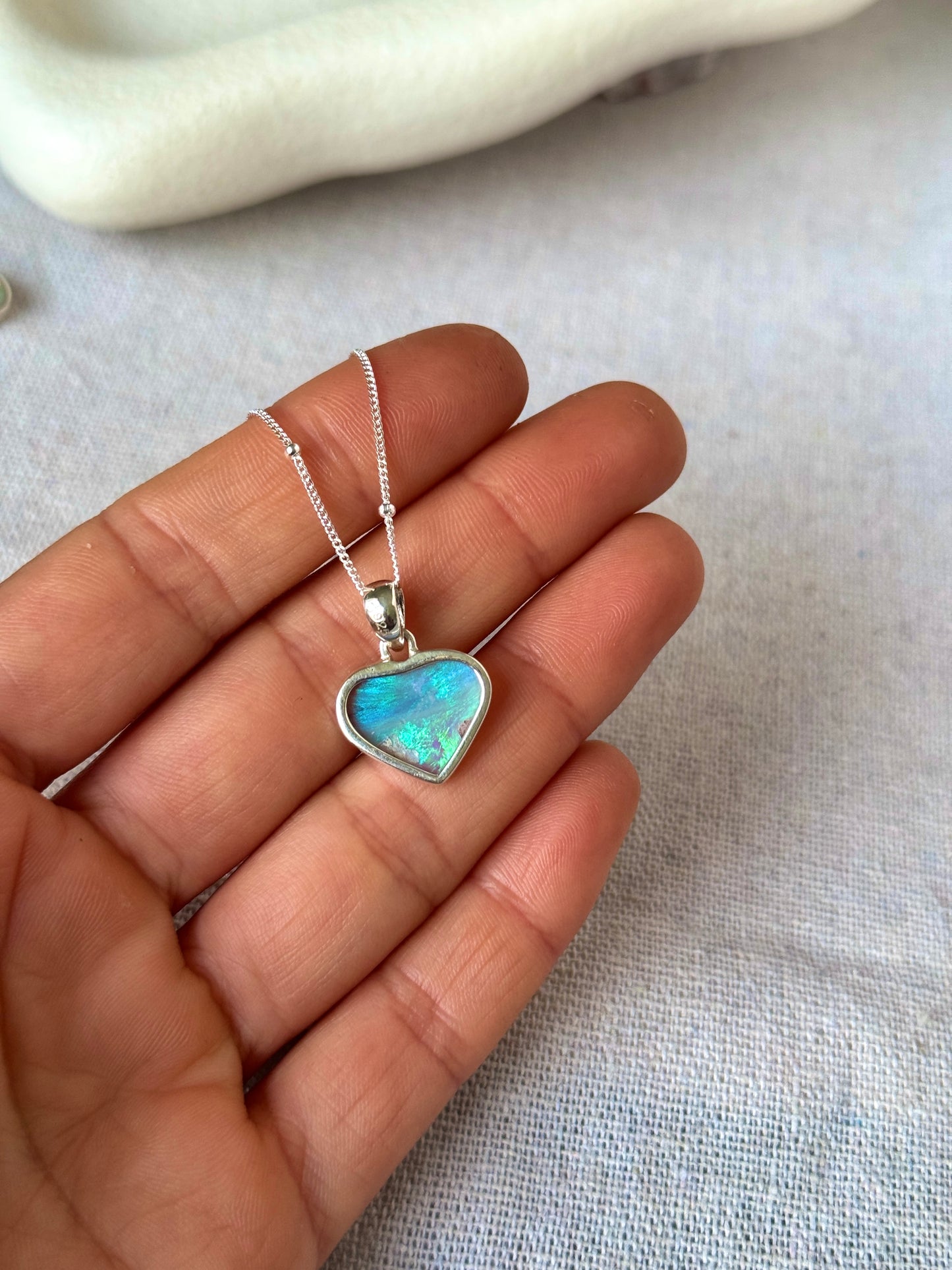 Corazón - Lightning Ridge Necklace
