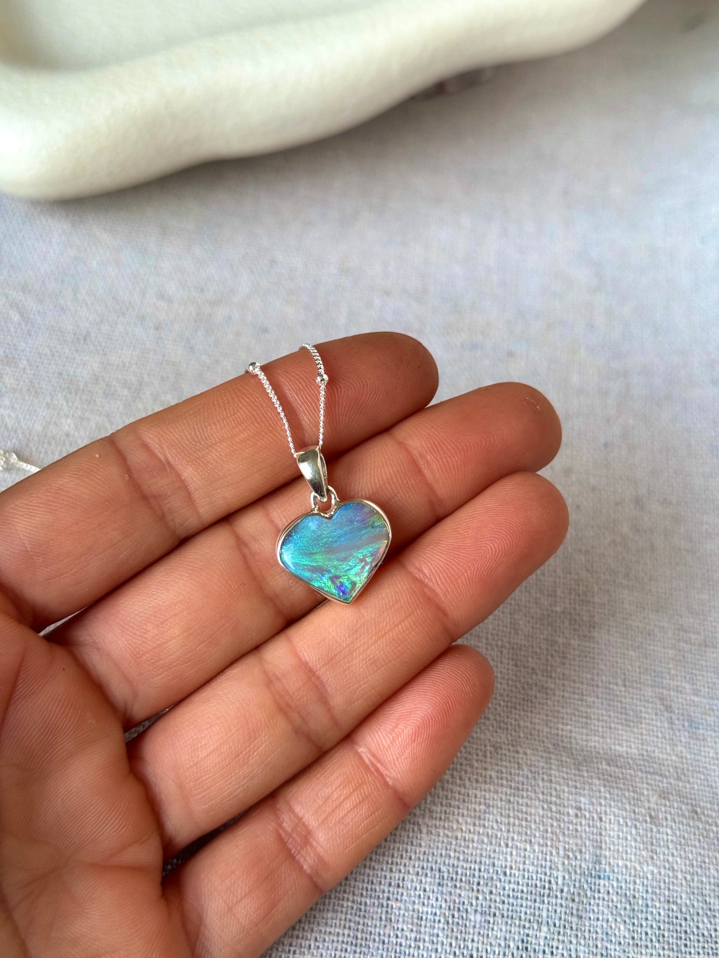 Corazón - Lightning Ridge Necklace