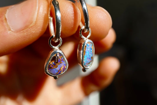 Cosmic Horizon Opal Hoops