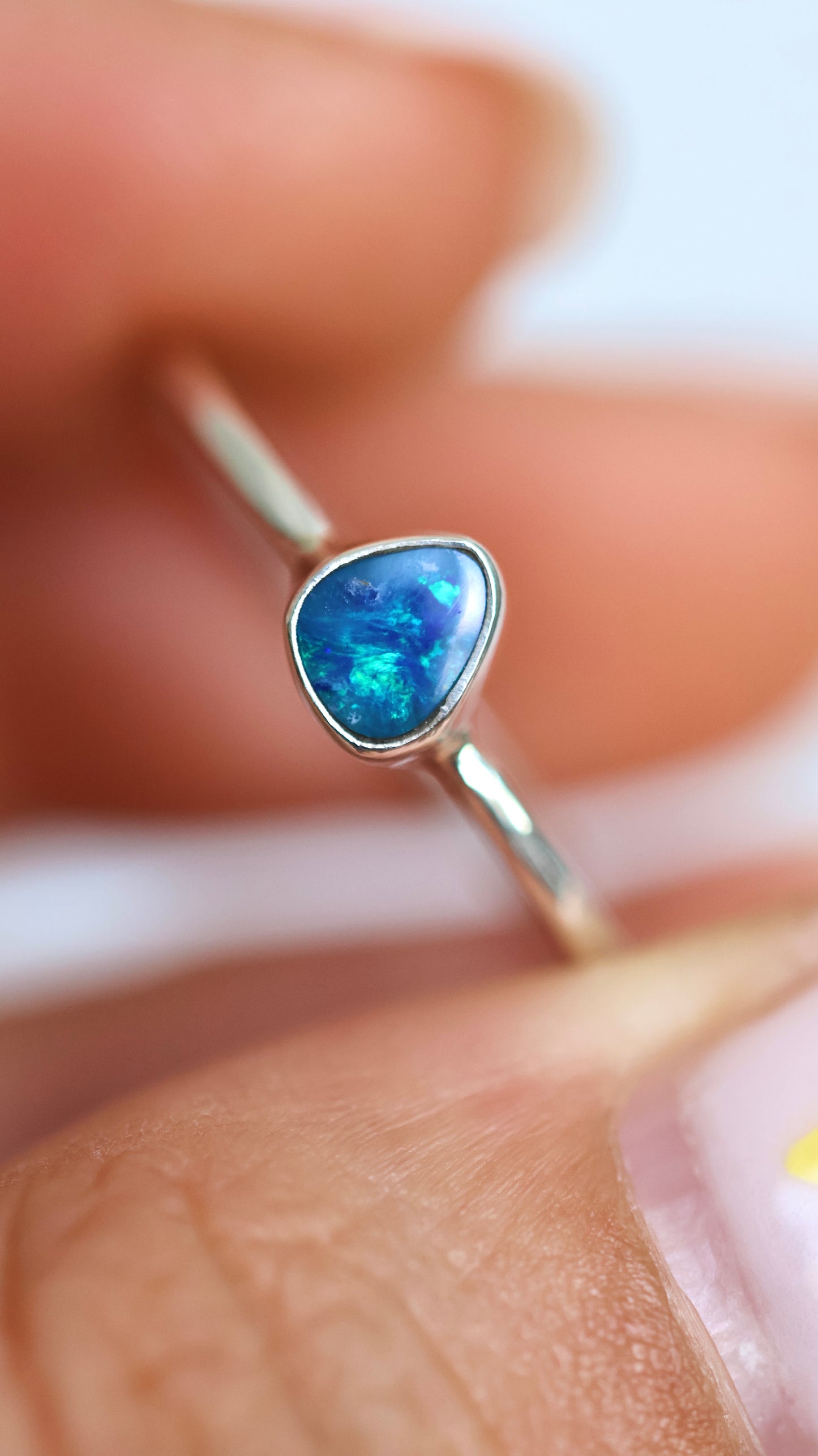 Mini opal Ring