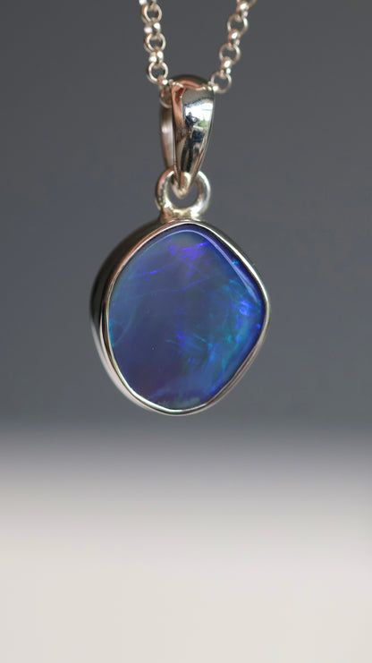 Luz Australian Opal Pendant