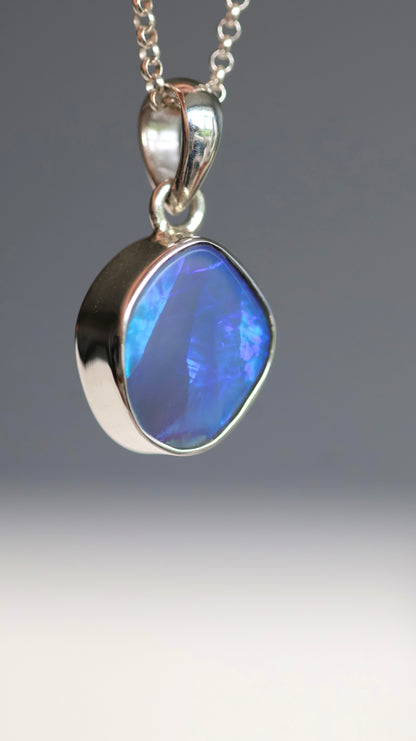 Luz Australian Opal Pendant