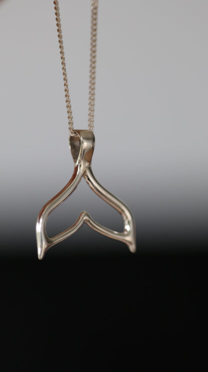 Whale tale pendant