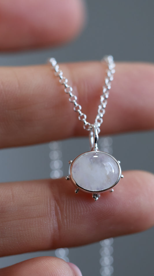 Mini Sol - Moonstone Necklace