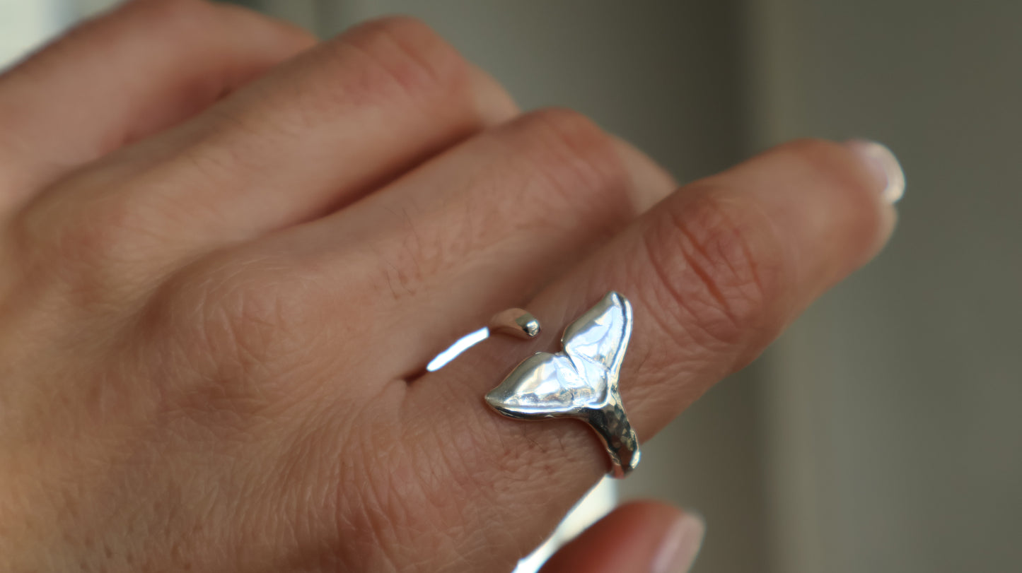 Whale Tail - Hammered Ring