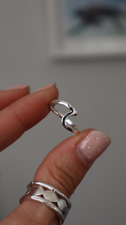 Simple Wave Ring