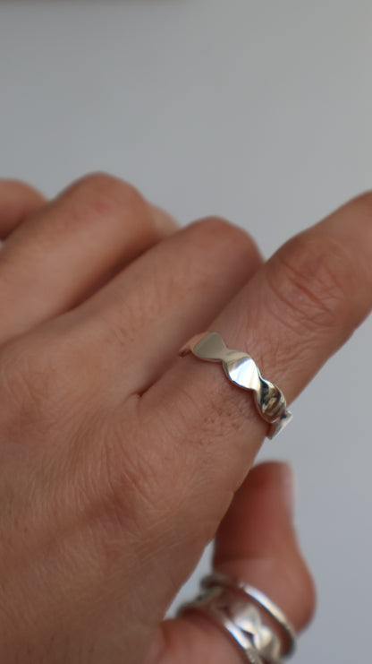 Ripple Ring