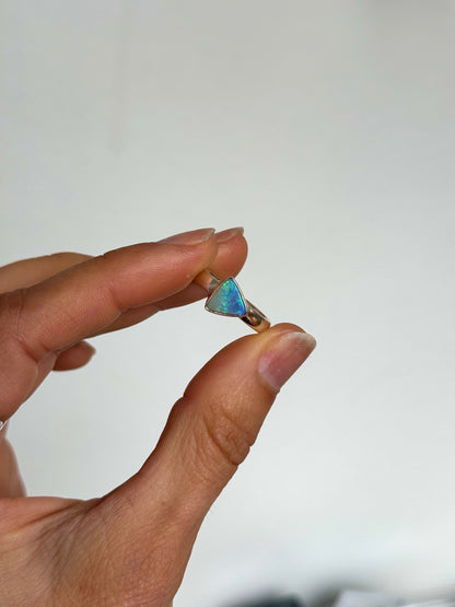 Sia Ring – Lightning Ridge Opal size 7