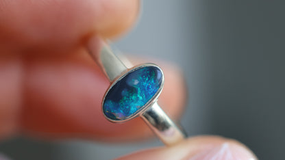 Solid Lightning Ridge Opal Size 7 (O)