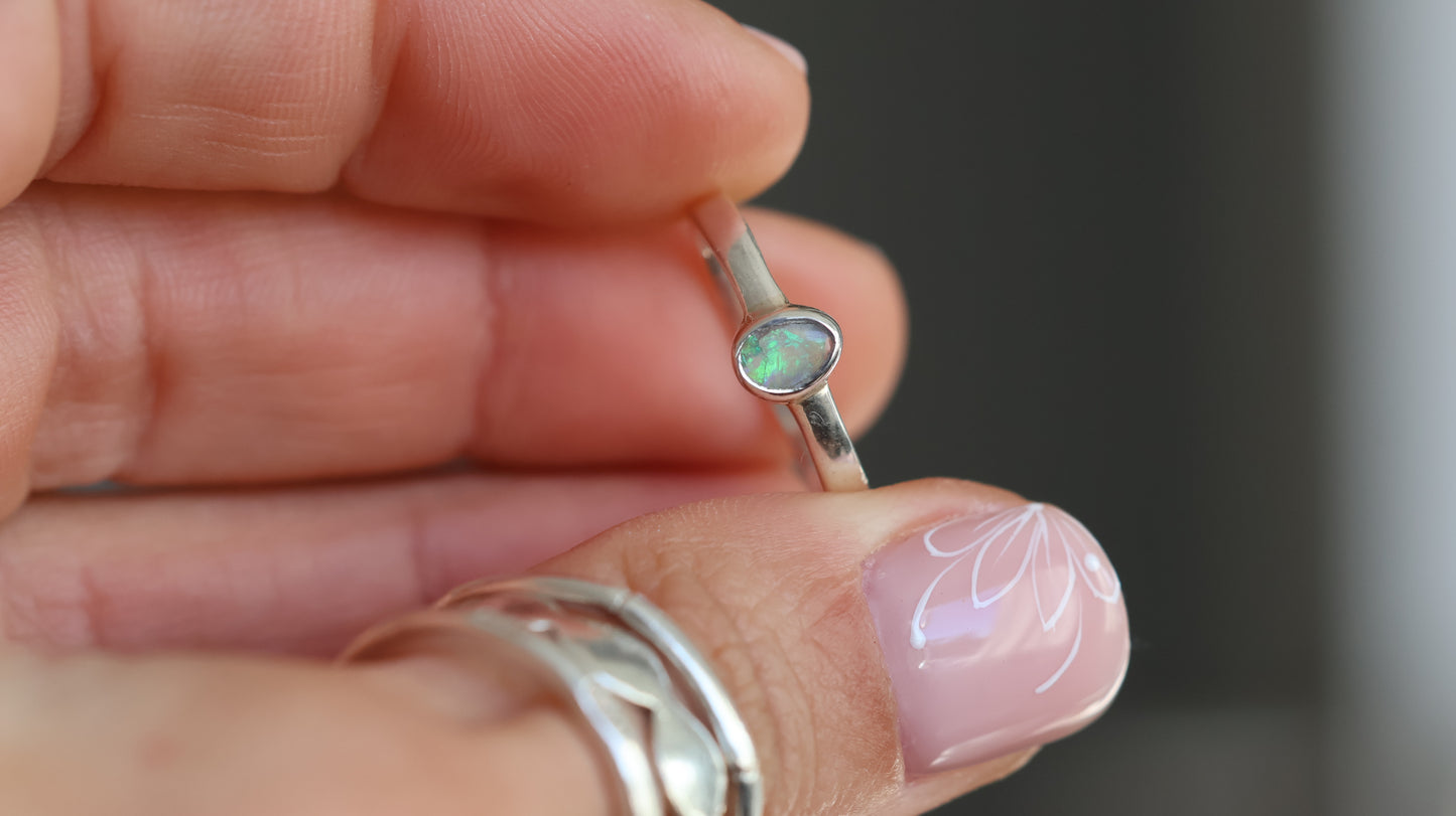 Solid Lightning Ridge Opal Ring szie 6 (L)