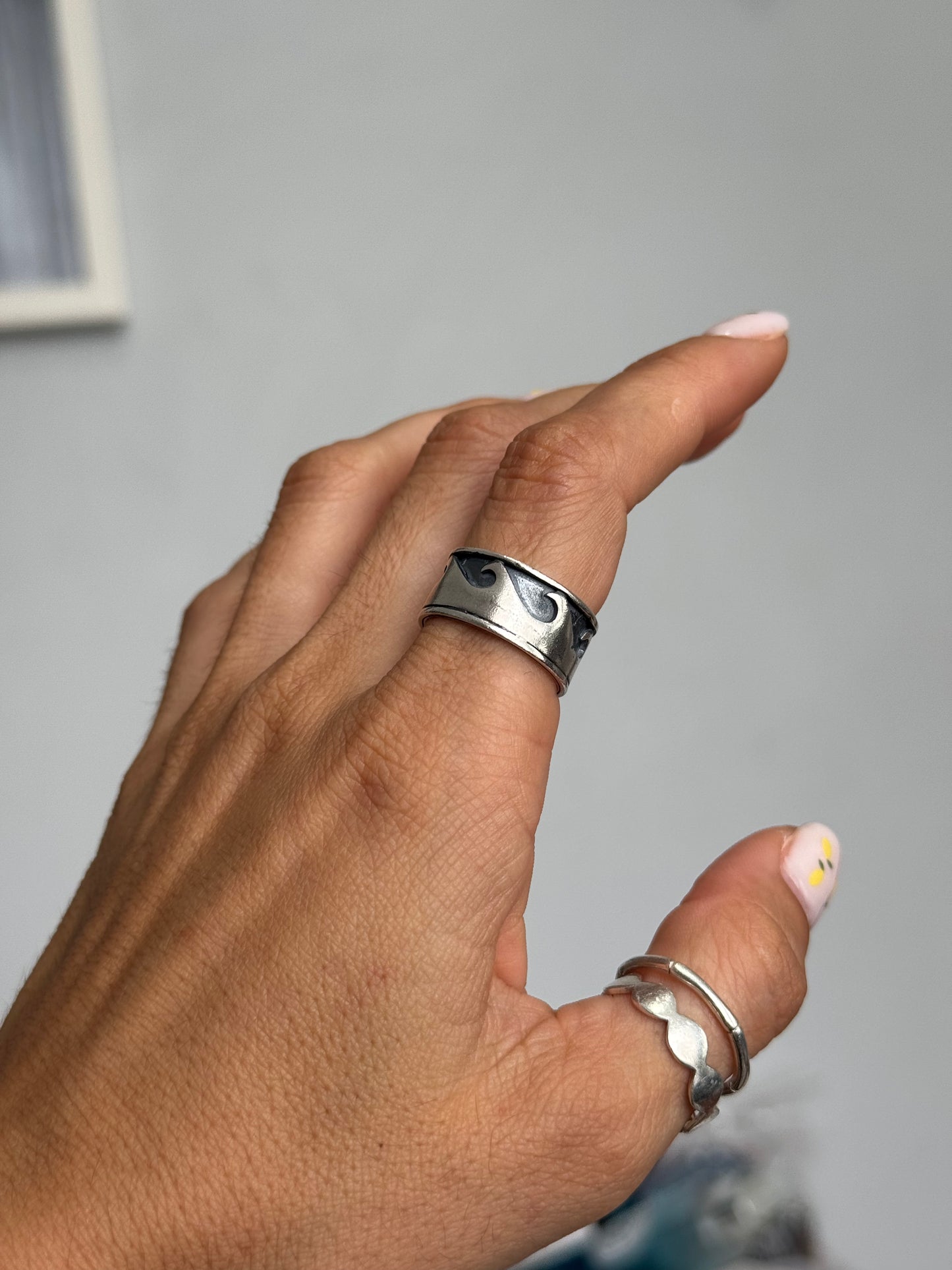 Plain wave ring