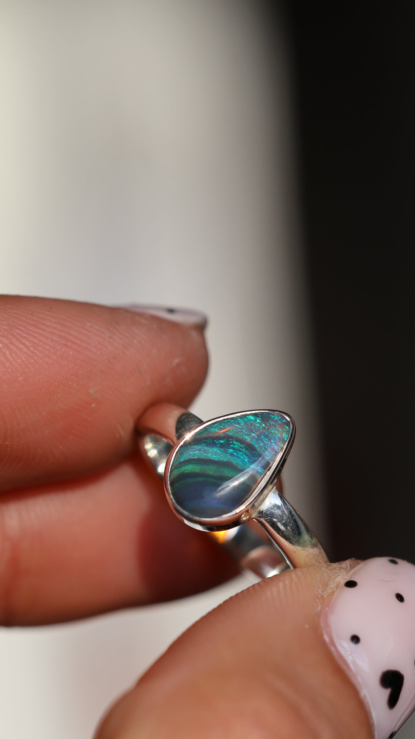Solid Lightning Ridge Ring (size 6)