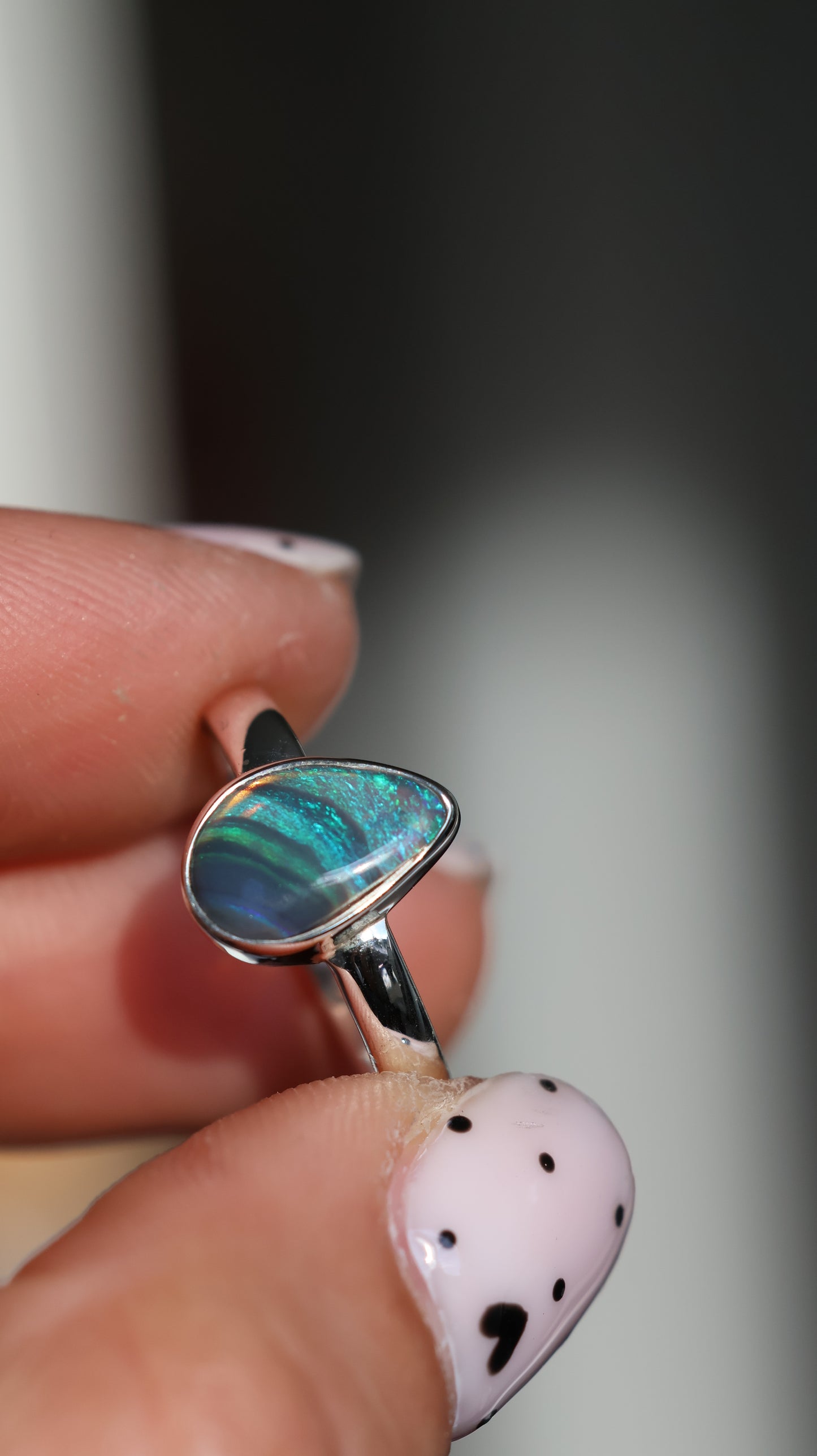 Solid Lightning Ridge Ring (size 6)