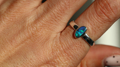 Lightning Ridge semi-dark opal Ring