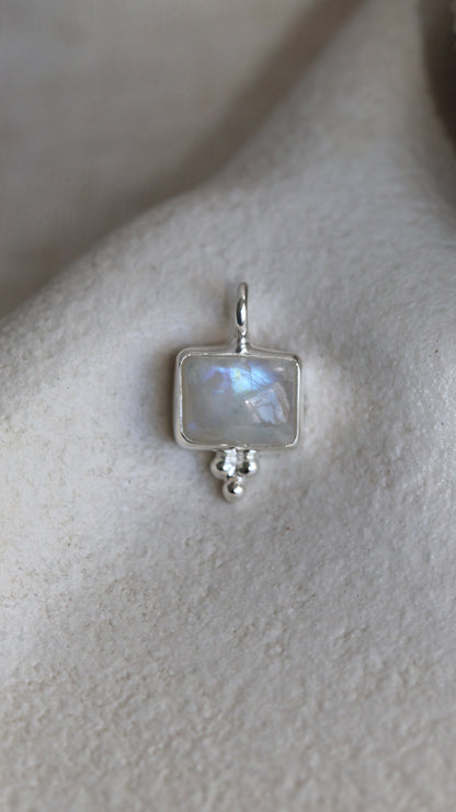 Bay Moonstone Pendant