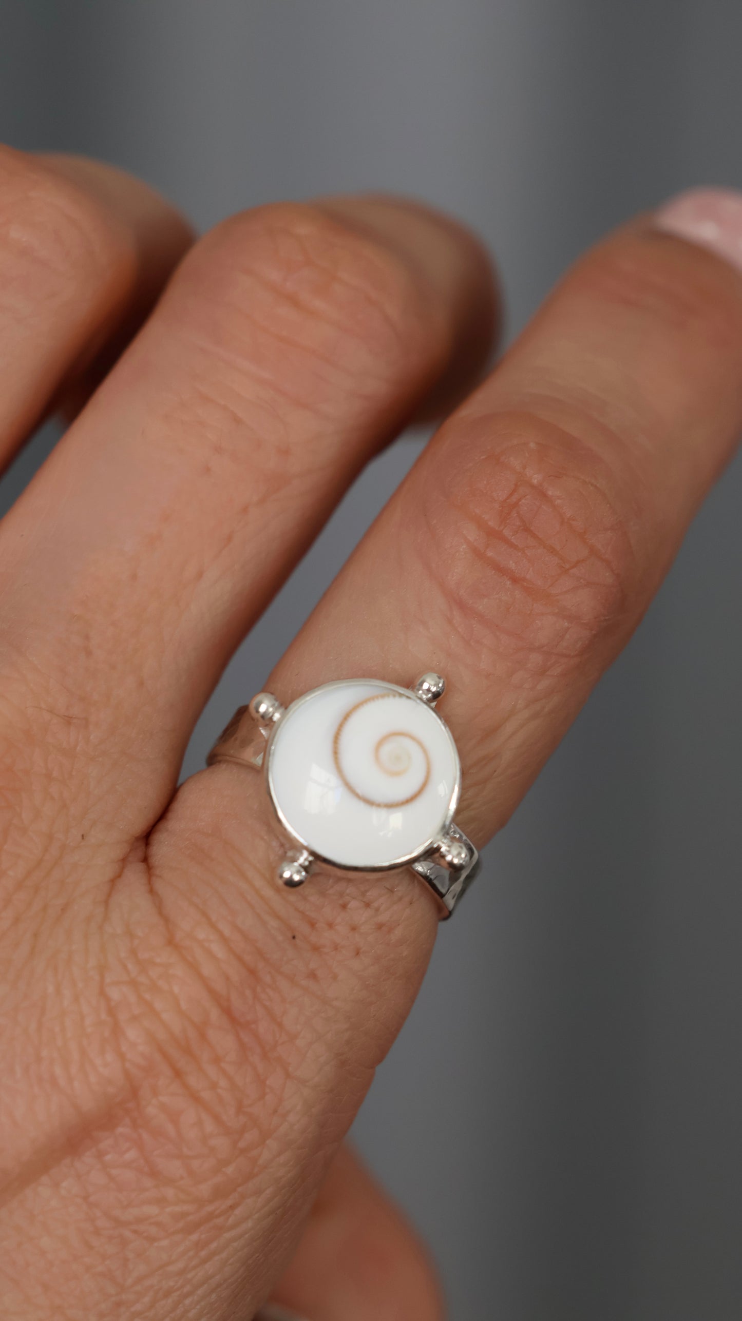 Operculum Hammered Ring