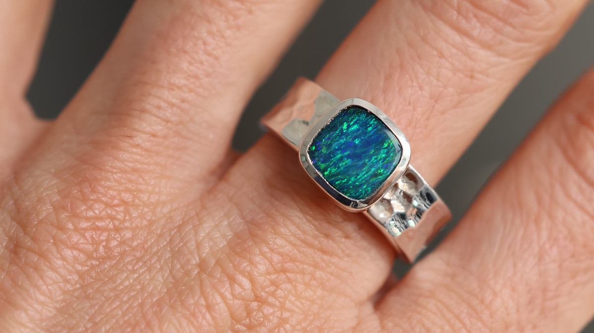 Opan Ring Hammered Band (9/S)