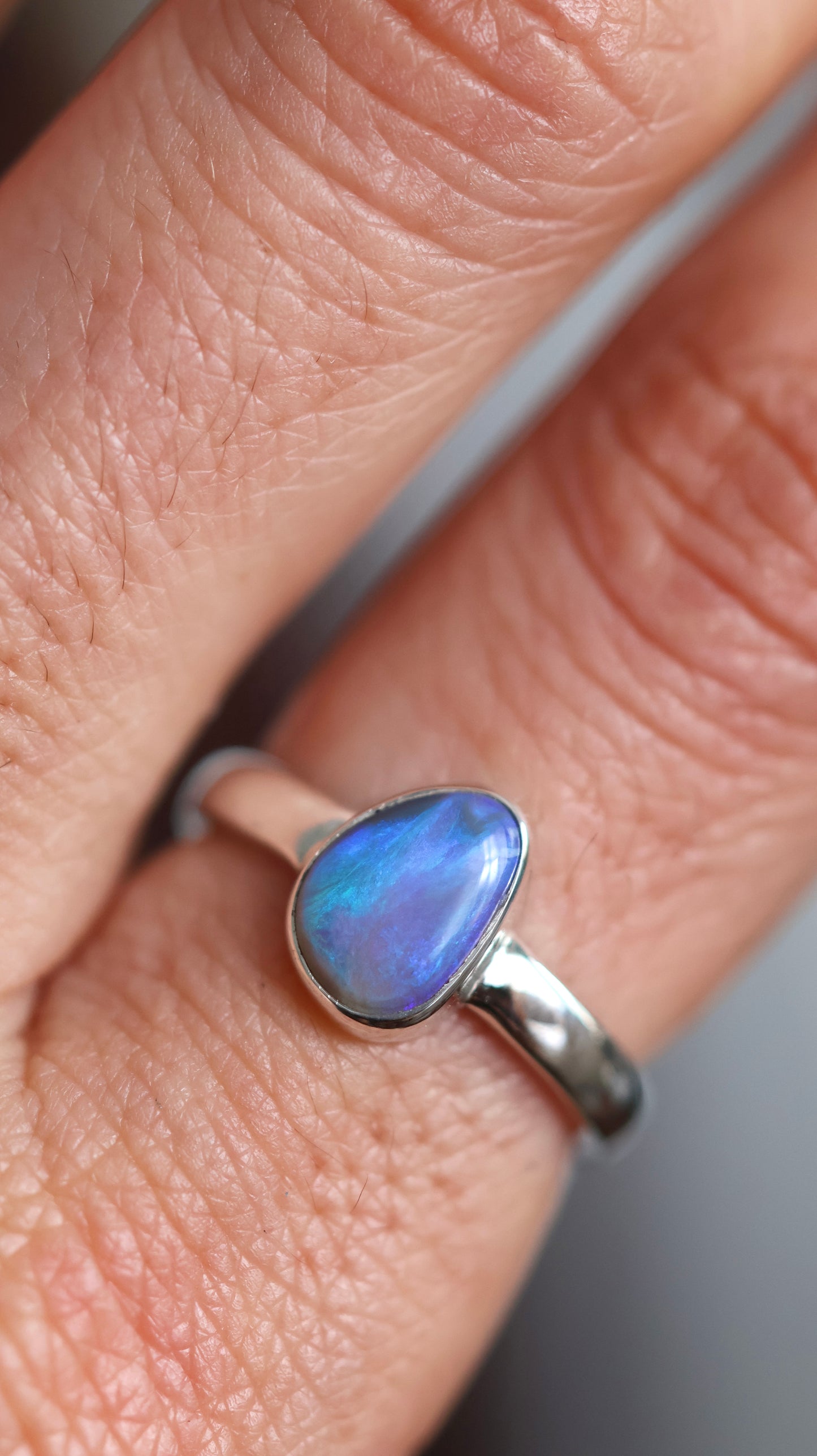 Solid Lightning Ridge Opal Ring 6.5