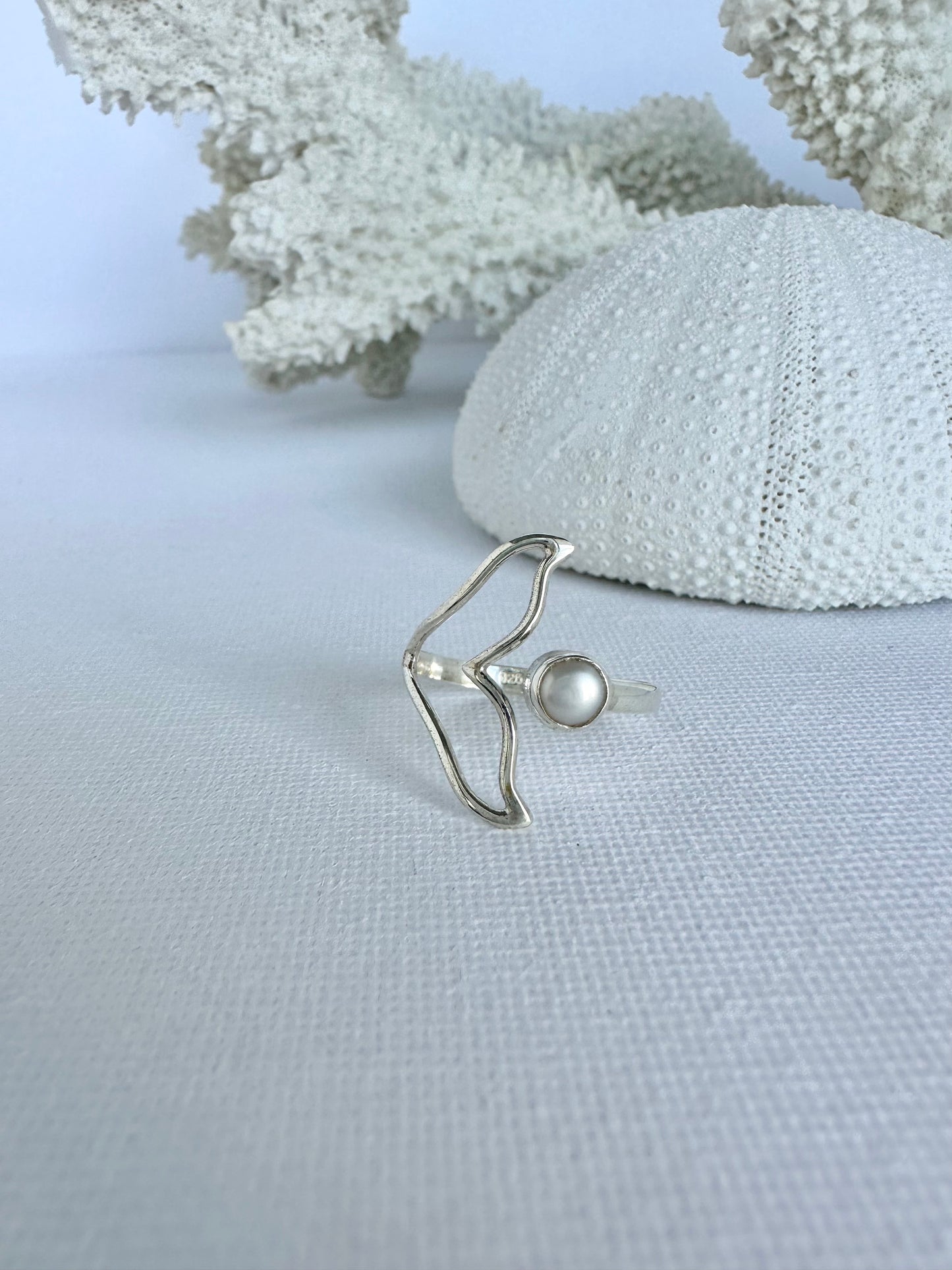 Double Tail Ring - Pearl