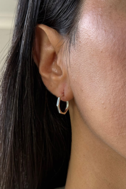 Hexagonal plain hoops