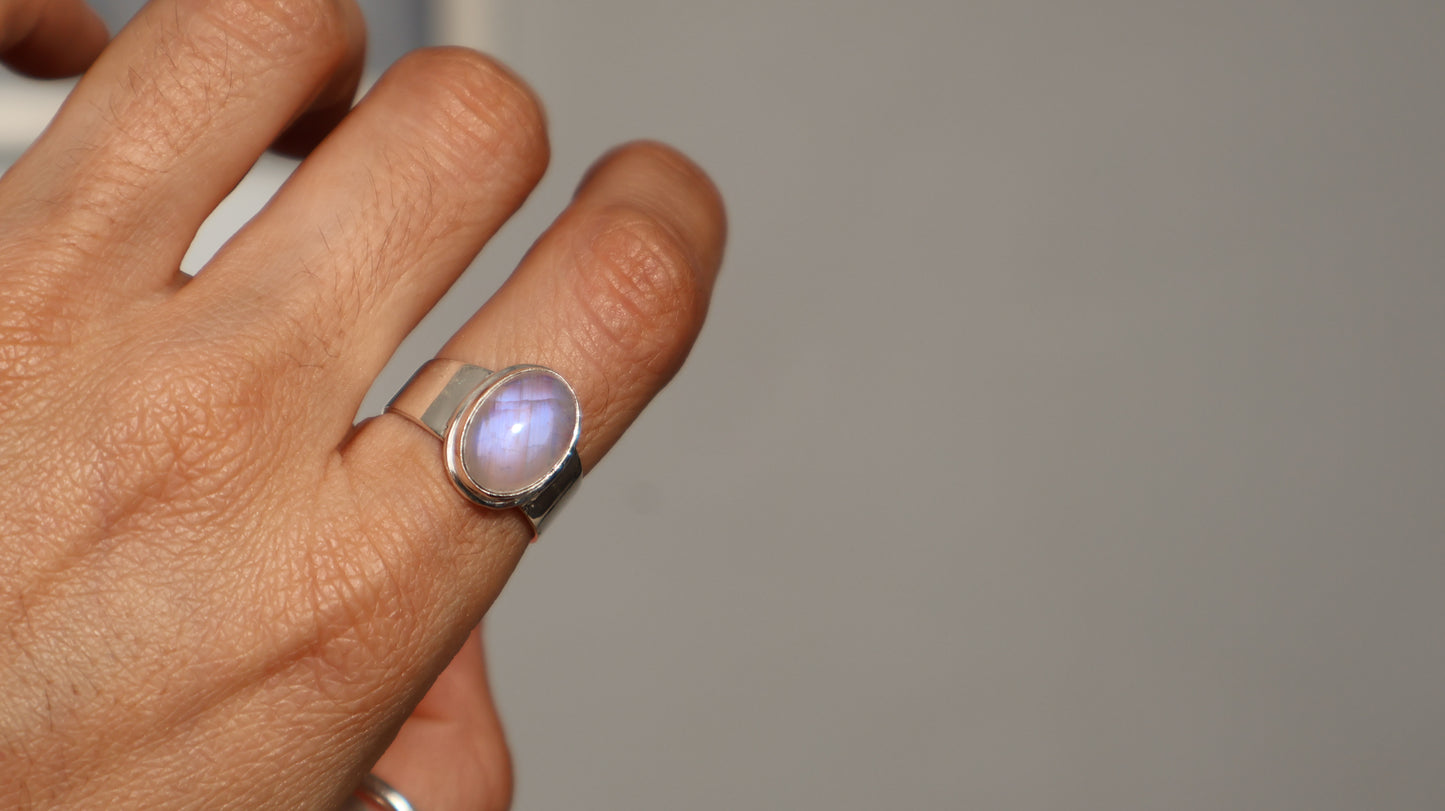 Evara — Moonstone Ring