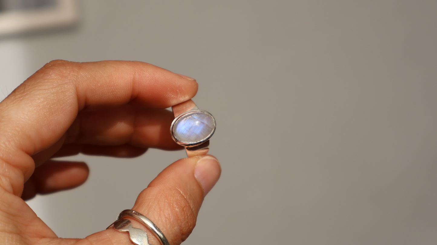 Evara — Moonstone Ring