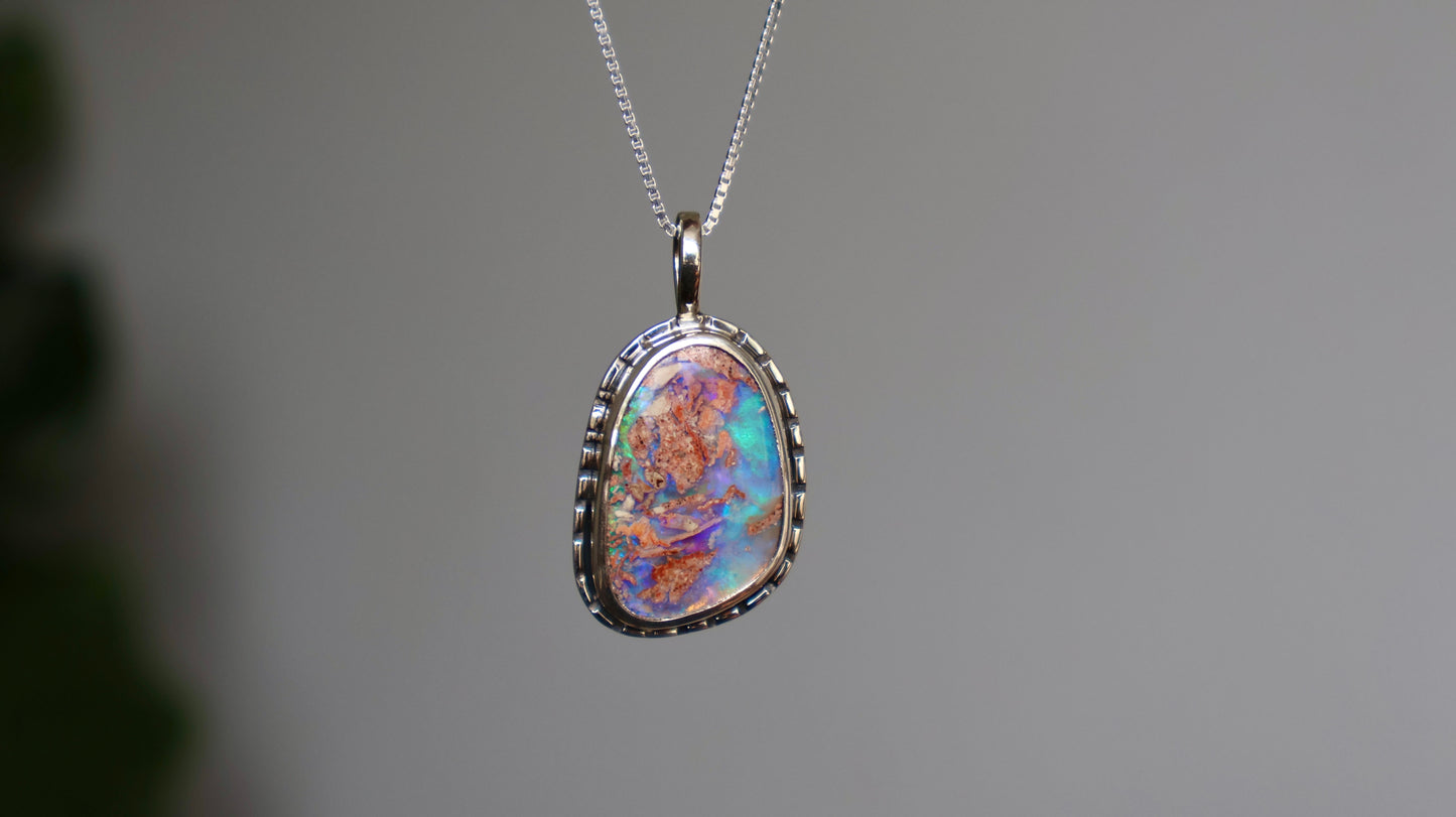 Jacarandá - Opal Pendant