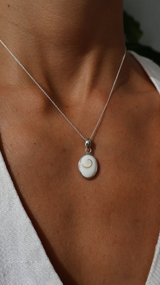 Operculum Shell Necklace – Oval