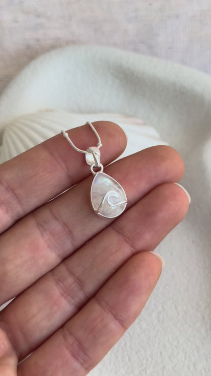 Wave Moonstone - Necklace
