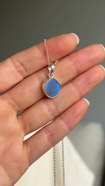 Luz Australian Opal Pendant